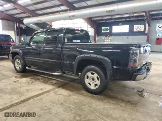 2006 Chevrolet Silverado 1500 LT2 with VIN 2GCEK19B961320781, listed as a Copart auction lot 49303225 with 116,435 mi miles and Clean Title. Bid and sale history available at carsss.com. Image 2.