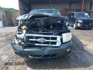 2008 Ford Escape XLT с VIN 1FMCU03198KE78192, выставлен на аукционе IAAI как лот 42260306 с пробегом 270 069 миль миль и . История ставок и продаж доступна на DreamBid. Изображение 12.