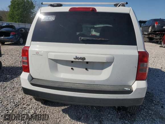 2014 Jeep Patriot Sport with VIN 1C4NJRBB7ED728808, listed as a Copart auction lot 51822075 with 187,771 mi miles and Salvage Title. Bid and sale history available at DreamBid. Image 6.