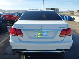 2014 Mercedes-Benz E-Class E 250 BlueTEC Luxury with VIN WDDHF0EB1EA873470, listed as a IAAI auction lot 41406978 with 98,515 mi miles. Bid and sale history available at carsss.com. Image 17.