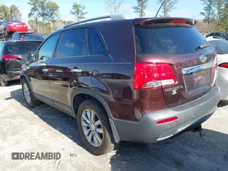 2011 Kia Sorento EX with VIN 5XYKU3A12BG089184, listed as a IAAI auction lot 41145941 with 111,597 mi miles. Bid and sale history available at carsss.com. Image 3.