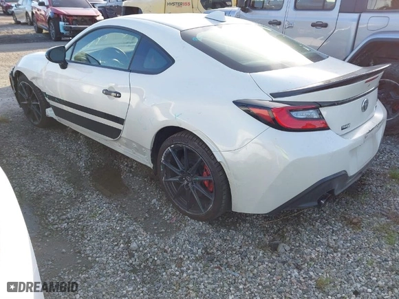 2024 Toyota GR86 TRUENO Edition with VIN JF1ZNBM17R9752784, listed as a IAAI auction lot 41262543 with 4,673 mi miles. Bid and sale history available at carsss.com. Image 3.