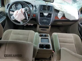 2014 Chrysler Town & Country Touring with VIN 2C4RC1BG4ER372422, listed as a Copart auction lot 49173035 with 175,270 mi miles and Clean Title. Bid and sale history available at DreamBid. Image 8.