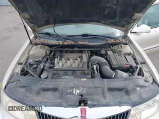 2001 Lincoln Continental with VIN 1LNHM97V51Y602324, listed as a IAAI auction lot 42053789 with 192,221 mi miles. Bid and sale history available at carsss.com. Image 10.