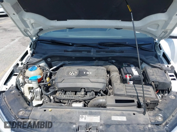 2015 Volkswagen Jetta SE with VIN 3VWD17AJ7FM356897, listed as a IAAI auction lot 42431731 with 121,184 mi miles and . Bid and sale history available at DreamBid. Image 10.
