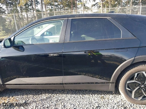 2024 Hyundai IONIQ 5 SE with VIN KM8KMDDF5RU253755, listed as a IAAI auction lot 41356002 with NaN miles. Bid and sale history available at carsss.com. Image 15.