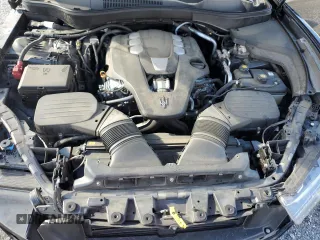 2018 Maserati Levante with VIN ZN661XUA6JX292084, listed as a Copart auction lot 39406264 with 44,039 mi miles. Bid and sale history available at carsss.com. Image 13.