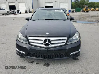 2013 Mercedes-Benz C 250 Sport z VIN WDDGF4HBXDR269348, wystawiony jako Copart lot #54330045 z przebiegiem 102 144 mil mil oraz Szkoda całkowita • Salvage title. Historia ofert i sprzedaży dostępna na DreamBid. Obrazek 5.