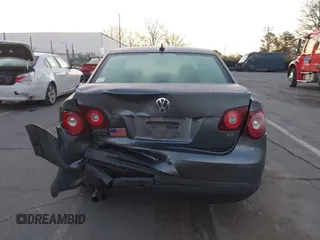 2009 Volkswagen Jetta SE с VIN 3VWRZ71K29M065039, выставлен на аукционе IAAI как лот 41767525 с пробегом 176 443 миль миль и . История ставок и продаж доступна на DreamBid. Изображение 16.