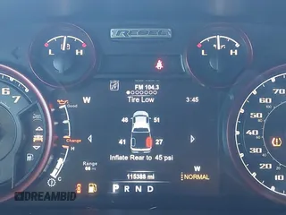 2017 Ram 1500 Rebel z VIN 1C6RR7YT9HS595619, wystawiony jako IAAI lot #41892988 z przebiegiem 115 388 mil mil oraz . Historia ofert i sprzedaży dostępna na DreamBid. Obrazek 7.