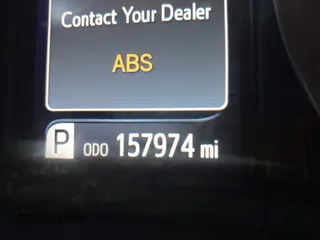 2018 Toyota Sienna LE Auto Access Seat with VIN 5TDKZ3DC9JS904884, listed as a IAAI auction lot 42132992 with 157,974 mi miles and . Bid and sale history available at DreamBid. Image 16.