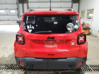 2018 Jeep Renegade Latitude z VIN ZACCJABHXJPH33316, wystawiony jako Copart lot #57911455 z przebiegiem 79 597 mil mil oraz Czysty tytuł • Clean title. Historia ofert i sprzedaży dostępna na DreamBid. Obrazek 6.