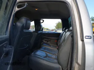 2004 GMC Sierra 2500HD with VIN 1GTHK23194F136501, listed as a IAAI auction lot 42204491 with 226,947 mi miles and . Bid and sale history available at DreamBid. Image 8.
