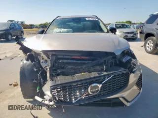 2024 Volvo XC60 Ultimate Dark Theme с VIN YV4L12RM0R1933865, выставлен на аукционе Copart как лот 52243825 с пробегом 5 887 миль миль и Списание • Salvage title. История ставок и продаж доступна на DreamBid. Изображение 5.