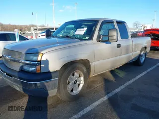 2005 Chevrolet Silverado 1500 Work Truck with VIN 1GCEC19X95Z357652, listed as a IAAI auction lot 41596860 with 111,429 mi miles. Bid and sale history available at carsss.com. Image 17.