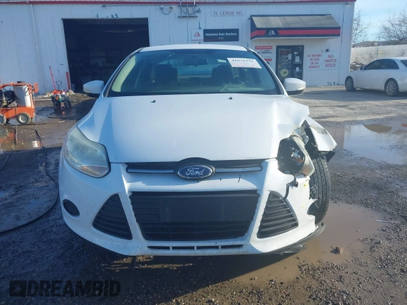 2014 Ford Focus SE with VIN 1FADP3F23EL129661, listed as a IAAI auction lot 41676155 with 183,733 mi miles. Bid and sale history available at carsss.com. Image 12.