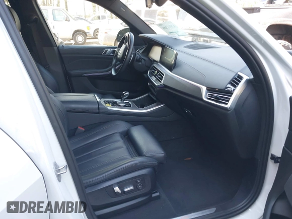 2022 BMW X5 xDrive40i with VIN 5UXCR6C03N9L92409, listed as a IAAI auction lot 42012166 with 40,947 mi miles and . Bid and sale history available at DreamBid. Image 5.