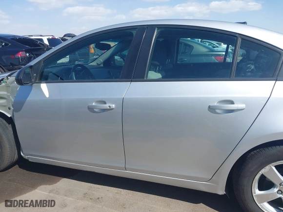 2014 Chevrolet Cruze LS with VIN 1G1PA5SH5E7174424, listed as a IAAI auction lot 41696133 with 126,802 mi miles. Bid and sale history available at carsss.com. Image 15.