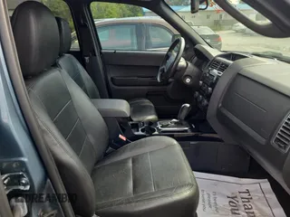 2011 Ford Escape Limited z VIN 1FMCU9EG1BKC66402, wystawiony jako Copart lot #66498925 z przebiegiem 223 257 mil mil oraz Czysty tytuł • Clean title. Historia ofert i sprzedaży dostępna na DreamBid. Obrazek 5.