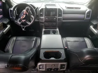 2019 Ford F-250 XL с VIN 1FT7W2B64KEE81564, выставлен на аукционе Copart как лот 51099605 с пробегом 58 233 миль миль и Списание • Salvage title. История ставок и продаж доступна на DreamBid. Изображение 8.