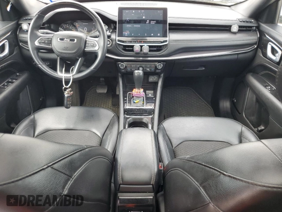 2022 Jeep Compass Latitude with VIN 3C4NJCBB9NT211131, listed as a Copart auction lot 54929515 with 39,506 mi miles and Salvage title. Bid and sale history available at DreamBid. Image 8.