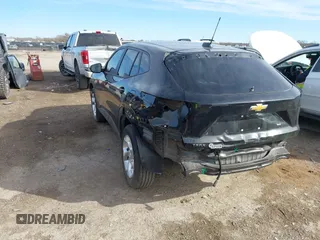 2025 Chevrolet Trax LS with VIN KL77LFEP7SC085237, listed as a IAAI auction lot 41687172 with 11,070 mi miles and . Bid and sale history available at DreamBid. Image 3.