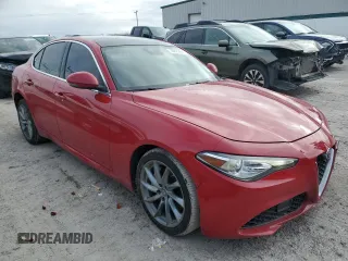 2020 Alfa Romeo Giulia z VIN ZARFANAN0L7626325, wystawiony jako Copart lot #86825494 z przebiegiem 51 174 mil mil oraz Szkoda całkowita • Salvage title. Historia ofert i sprzedaży dostępna na DreamBid. Obrazek 4.