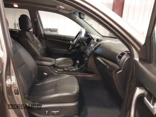 2015 Kia Sorento EX with VIN 5XYKU4A77FG578101, listed as a IAAI auction lot 41603372 with 120,804 mi miles. Bid and sale history available at carsss.com. Image 5.