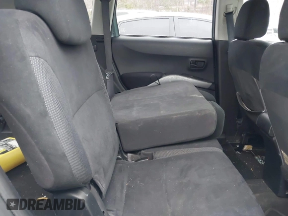 2007 Mitsubishi Outlander ES z VIN JA4MS31X37U015596, wystawiony jako IAAI lot #41439500 z przebiegiem 288 701 mil mil oraz . Historia ofert i sprzedaży dostępna na DreamBid. Obrazek 8.
