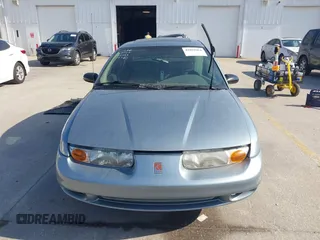 2002 Saturn SL z VIN 1G8ZK54702Z130021, wystawiony jako IAAI lot #42091064 z przebiegiem 68 754 mil mil oraz . Historia ofert i sprzedaży dostępna na DreamBid. Obrazek 12.