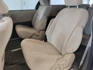 2020 Toyota Sienna LE с VIN 5TDJZ3DC0LS251165, выставлен на аукционе IAAI как лот 42619736 с пробегом 48 223 миль миль и . История ставок и продаж доступна на DreamBid. Изображение 21.