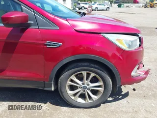 2017 Ford Escape SE with VIN 1FMCU9G97HUA62893, listed as a IAAI auction lot 42160437 with 101,782 mi miles and . Bid and sale history available at carsss.com. Image 20.