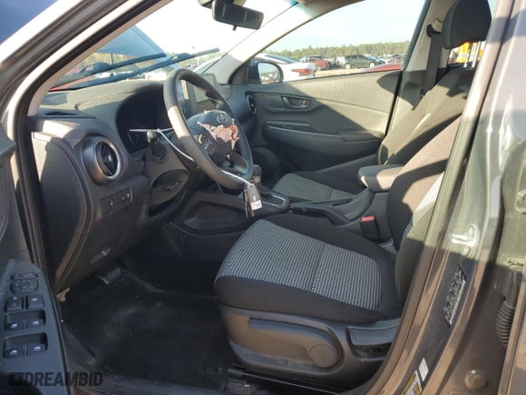 2023 Hyundai Kona SE with VIN KM8K2CAB0PU059715, listed as a Copart auction lot 84107874 with 35,195 mi miles and Salvage Title. Bid and sale history available at carsss.com. Image 7.