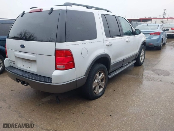 2003 Ford Explorer XLT with VIN 1FMZU73K33UB02726, listed as a IAAI auction lot 41448412 with 163,671 mi miles. Bid and sale history available at carsss.com. Image 4.