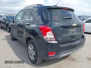 2020 Chevrolet Trax LT z VIN 3GNCJLSB1LL293934, wystawiony jako IAAI lot #42041044 z przebiegiem 142 394 mil mil oraz . Historia ofert i sprzedaży dostępna na DreamBid. Obrazek 3.