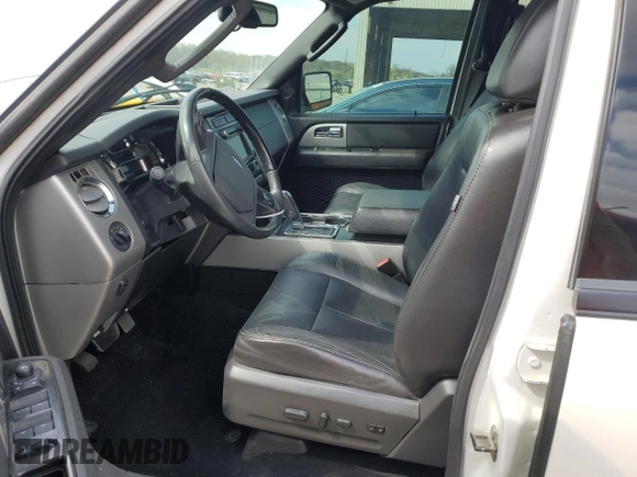 2011 Ford Expedition Limited z VIN 1FMJU2A50BEF56261, wystawiony jako Copart lot #53722465 z przebiegiem 184 434 mil mil oraz Szkoda całkowita • Salvage title. Historia ofert i sprzedaży dostępna na DreamBid. Obrazek 7.