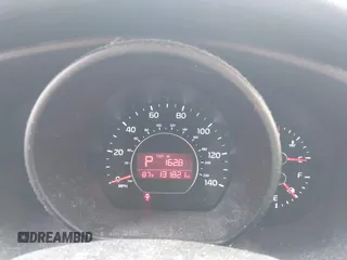 2015 Kia Soul z VIN KNDJN2A26F7212967, wystawiony jako IAAI lot #42370638 z przebiegiem 131 821 mil mil oraz . Historia ofert i sprzedaży dostępna na DreamBid. Obrazek 7.