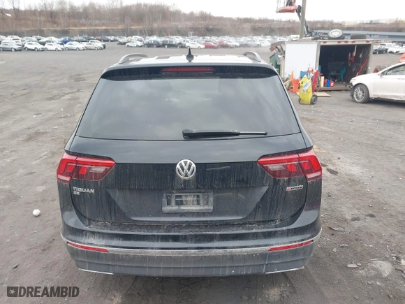 2021 Volkswagen Tiguan SE with VIN 3VV2B7AX0MM049291, listed as a IAAI auction lot 41910106 with 68,468 mi miles. Bid and sale history available at carsss.com. Image 16.