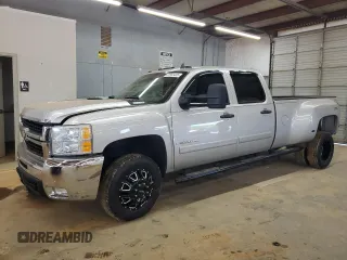 2008 Chevrolet Silverado 3500HD DRW LTZ with VIN 1GCJK33688F164962, listed as a Copart auction lot 61555435 with 98,044 mi miles and Salvage title. Bid and sale history available at DreamBid. Image 1.