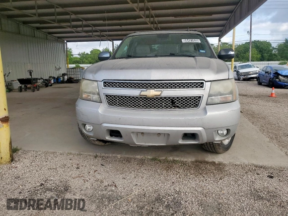 2011 Chevrolet Avalanche LT with VIN 3GNMCFE09BG408510, listed as a Copart auction lot 56491635 with 220,015 mi miles and Clean title. Bid and sale history available at DreamBid. Image 5.
