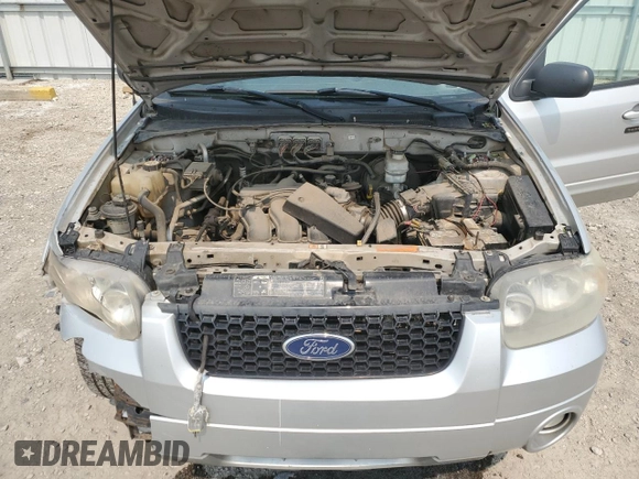 2007 Ford Escape Limited with VIN 1FMYU94167KA15448, listed as a Copart auction lot 57178795 with 301,759 mi miles and Salvage title. Bid and sale history available at DreamBid. Image 12.