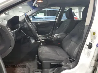 2005 Volvo V70 with VIN YV1SW612852462628, listed as a Copart auction lot 53698235 with 151,402 mi miles and Salvage title. Bid and sale history available at DreamBid. Image 7.