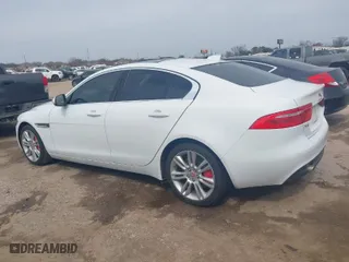 2019 Jaguar XE 25t Premium with VIN SAJAD4FX1KCP44679, listed as a IAAI auction lot 41659314 with 91,701 mi miles. Bid and sale history available at carsss.com. Image 14.