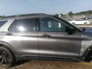 2023 Ford Explorer ST-Line с VIN 1FMSK7KH6PGB21921, выставлен на аукционе IAAI как лот 42591112 с пробегом 17 642 миль миль и . История ставок и продаж доступна на DreamBid. Изображение 13.