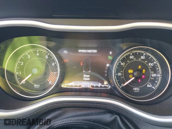 2014 Jeep Cherokee Trailhawk z VIN 1C4PJMBS2EW212341, wystawiony jako IAAI lot #40672694 z przebiegiem 108 622 mil mil oraz . Historia ofert i sprzedaży dostępna na DreamBid. Obrazek 7.