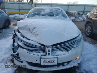 2014 Lincoln MKZ with VIN 3LN6L2GK7ER830501, listed as a Copart auction lot 41622465 with 106,063 mi miles and Salvage title. Bid and sale history available at DreamBid. Image 5.