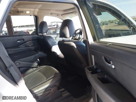 2022 Nissan Pathfinder SL with VIN 5N1DR3CB6NC231492, listed as a IAAI auction lot 41646047 with 83,972 mi miles. Bid and sale history available at carsss.com. Image 8.