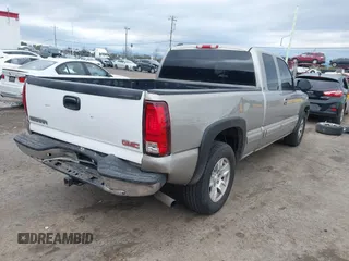 2000 Chevrolet Silverado 1500 with VIN 2GCEC19V8Y1302122, listed as a IAAI auction lot 41492913 with 1 mi miles. Bid and sale history available at carsss.com. Image 4.