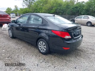 2017 Hyundai Accent SE z VIN KMHCT4AE7HU363918, wystawiony jako IAAI lot #42331712 z przebiegiem 85 123 mil mil oraz . Historia ofert i sprzedaży dostępna na DreamBid. Obrazek 3.