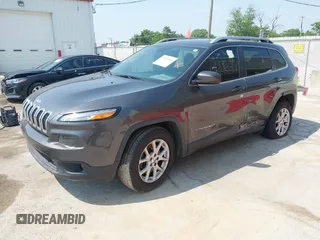 2018 Jeep Cherokee Latitude Plus z VIN 1C4PJMLX7JD515387, wystawiony jako IAAI lot #42459564 z przebiegiem 104 837 mil mil oraz . Historia ofert i sprzedaży dostępna na DreamBid. Obrazek 17.